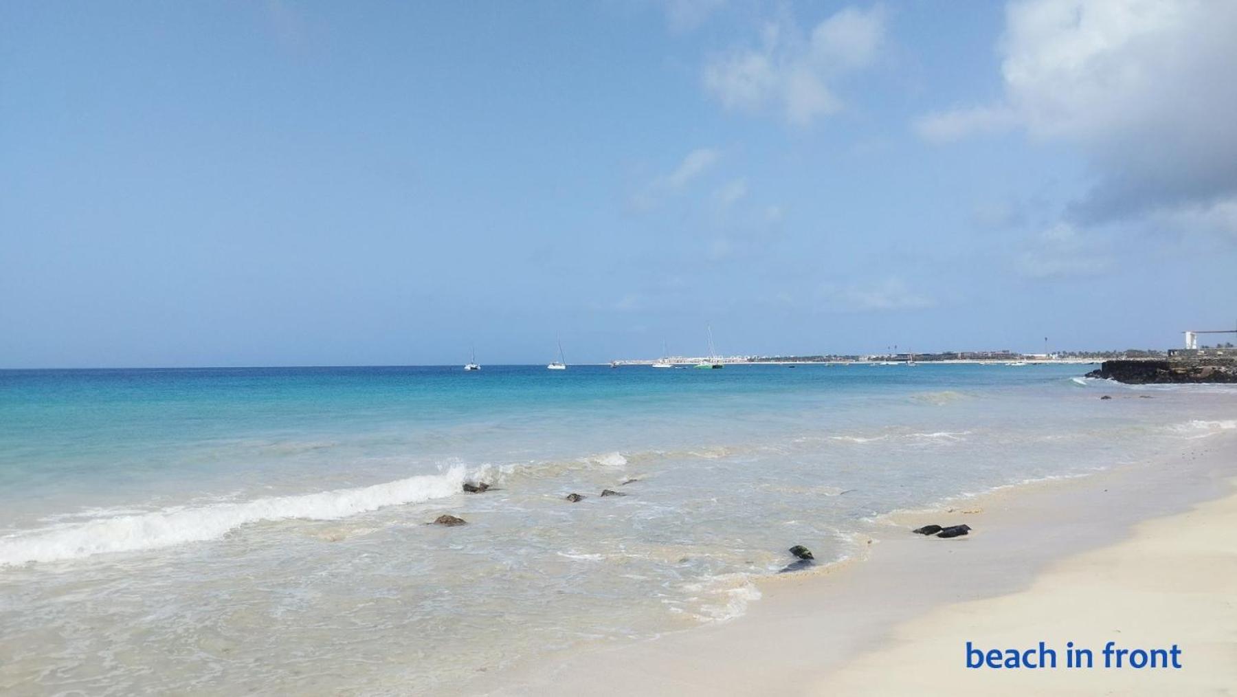 Pensao Alcinda Bettencourt 100 Meters To The Beachfront Santa Maria Exterior foto